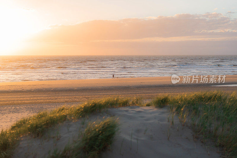 日落时分的Katwijk aan Zee海滩